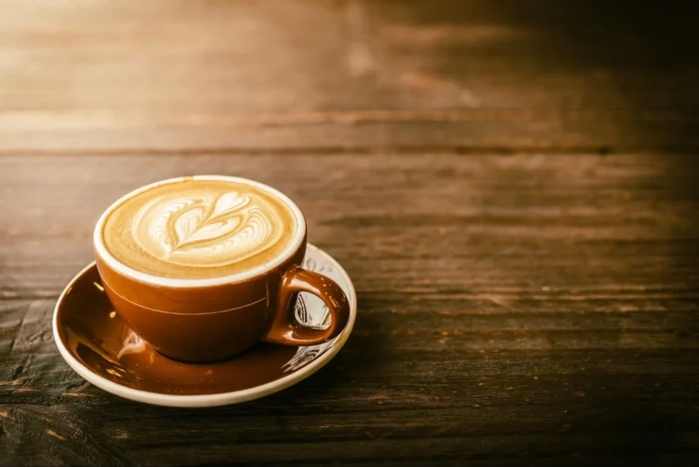 A cup of coffee may help reduce cigarette craving.