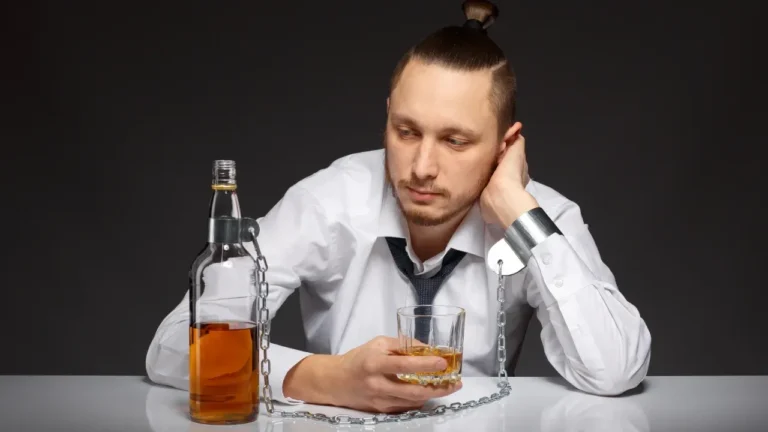 10 Signs Your Liver is Detoxing from Alcohol